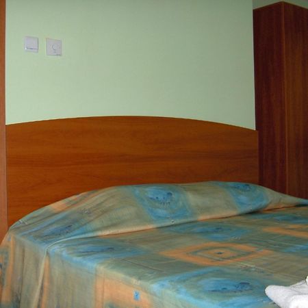 לוזנטס Hotel Sunset Beach מראה חיצוני תמונה