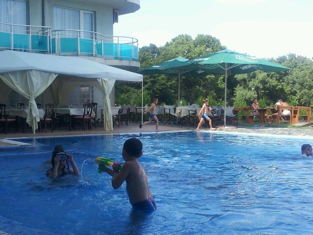 לוזנטס Hotel Sunset Beach מראה חיצוני תמונה