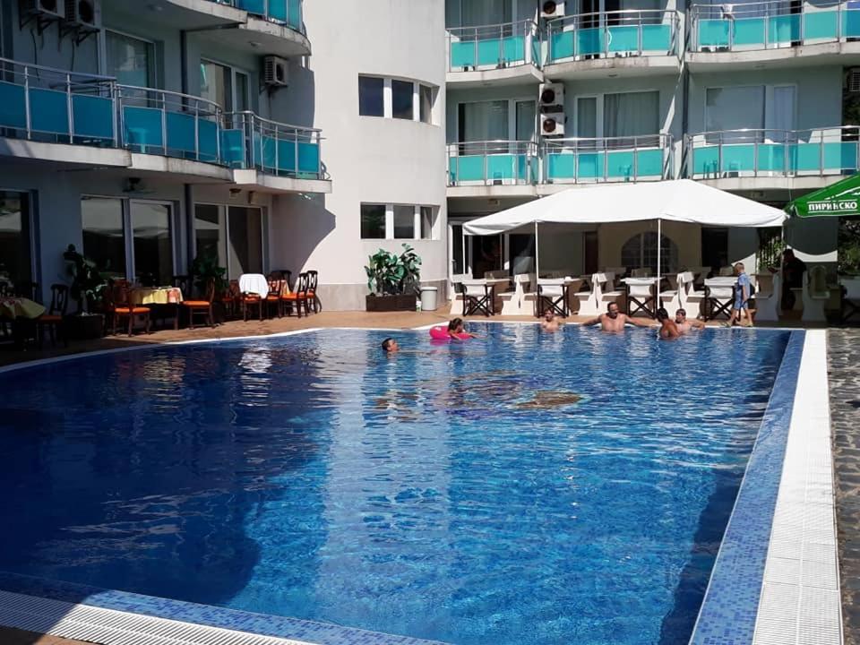 לוזנטס Hotel Sunset Beach מראה חיצוני תמונה